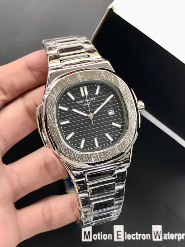Patek Philippe Geneve Nautilus Series Wrist Watch For Men - Image 5