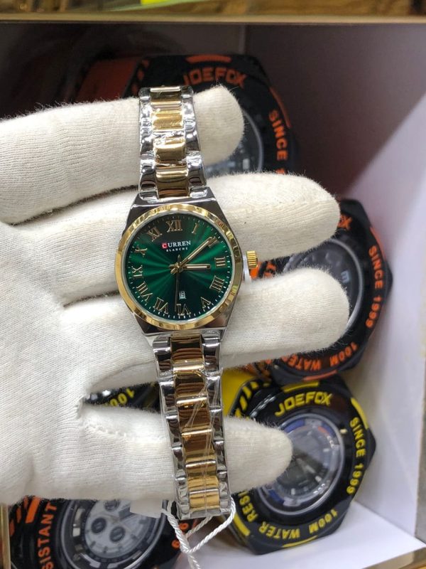 CURREN 9095 Women's Stainless Steel Watch